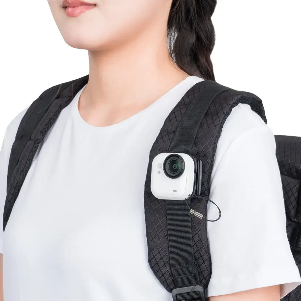 JJC Magnetisk kasketbeslag med klemme til Insta360 GO Ultra