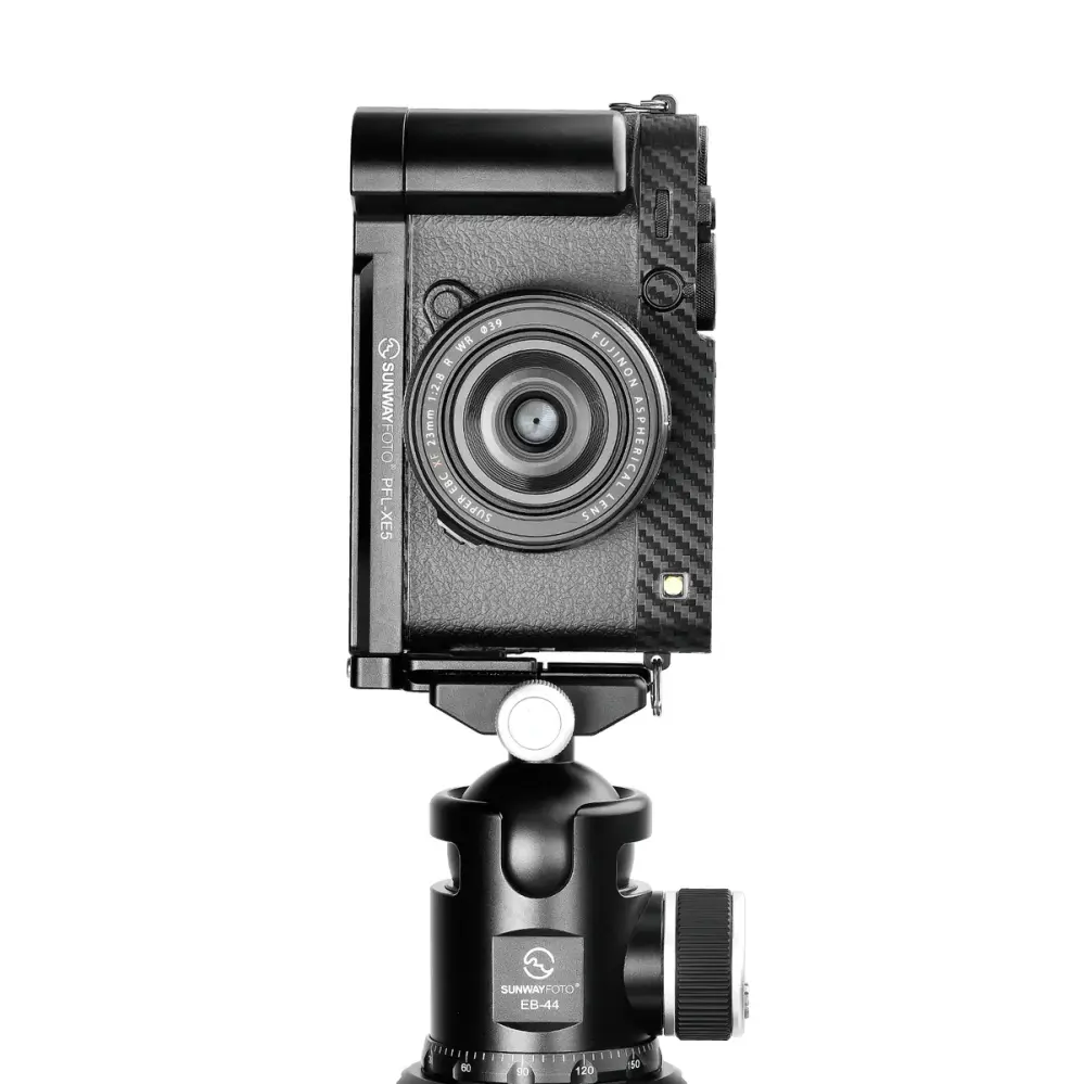 Sunwayfoto L-beslag med håndgreb til Fujifilm X-E5 (PFL-XE5)