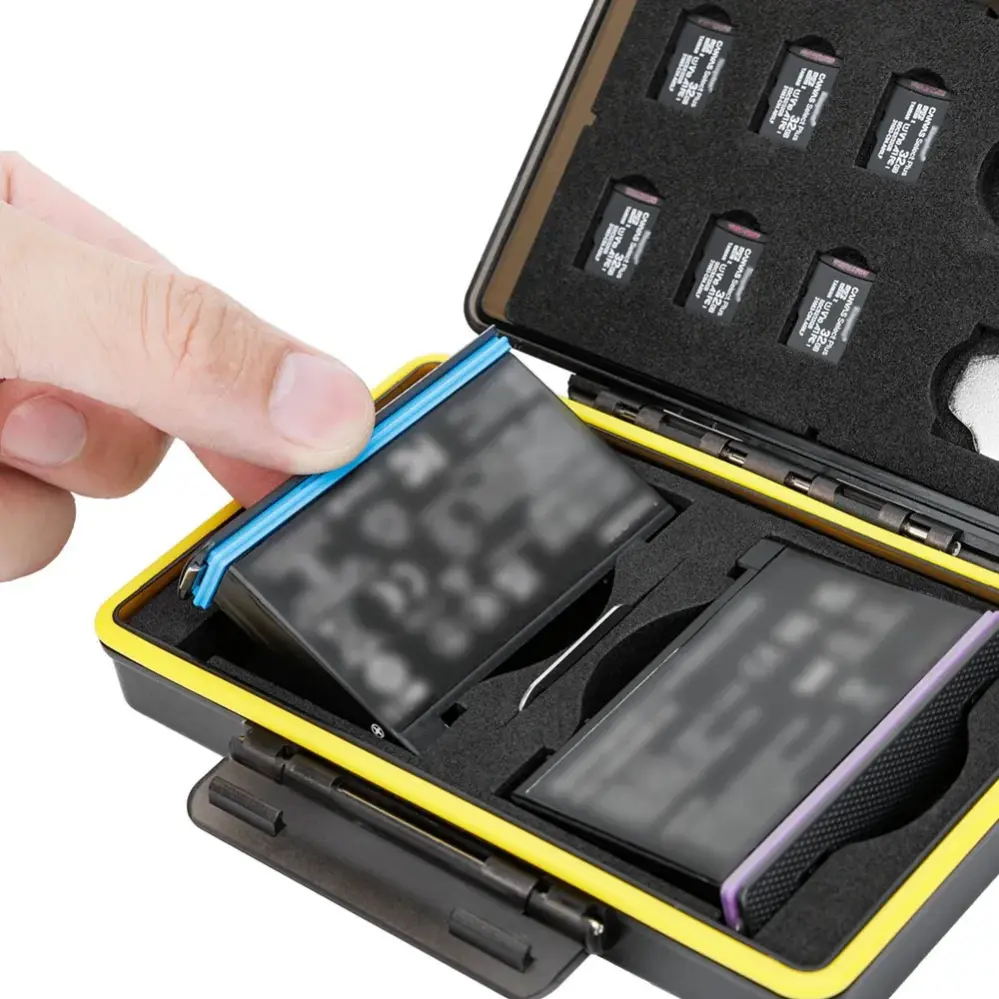 JJC Batteri- & minneskortsfodral – 2 batterier, 6 MicroSD & 1 AirTag