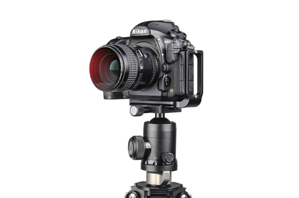 Sunwayfoto L-Bracket för Nikon D850