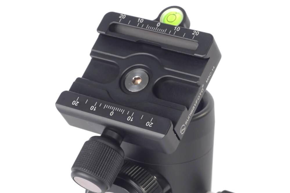 Sunwayfoto MAC-14 – Universal klämma för Manfrotto 200PL och Arca-Swiss-plattor