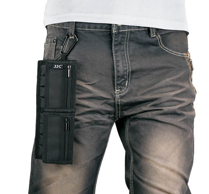 JJC Batterifodral med karbinhake för 8x 18650-batterier & 4x SD/XQD/CF