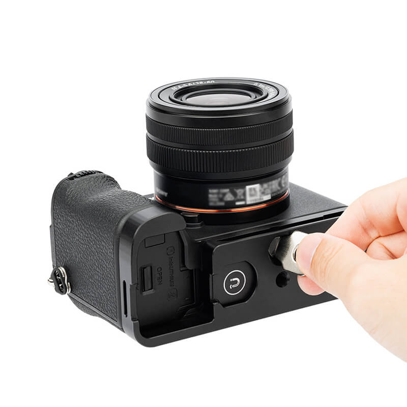 JCC Grepp/Bracket för Sony A7C II A7C R med fack för AirTag