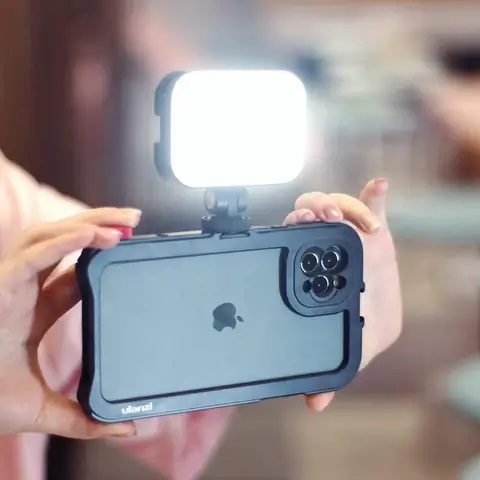 VIJIM VL100C Pocket videolys med 100 LED til kamera og mobil