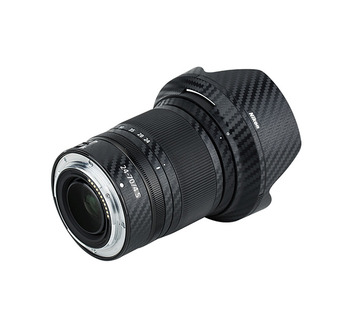 Kiwifotos Skin för Nikon Nikkor Z 24-70mm f/4 S - Svart kolfiberfilm