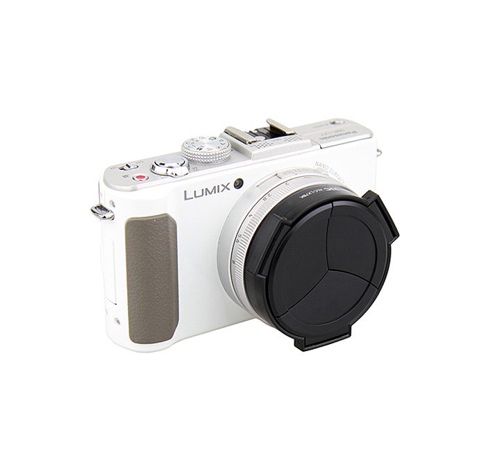 JJC Automatiskt främre objektivlock för Panasonic DMC-LX7 Leica D-Lux6 Svart